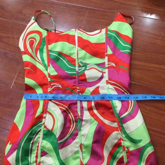 PrettyLittleThing Multicolor Asymmetrical Bodycon Mini Dress - Picture 6 of 8